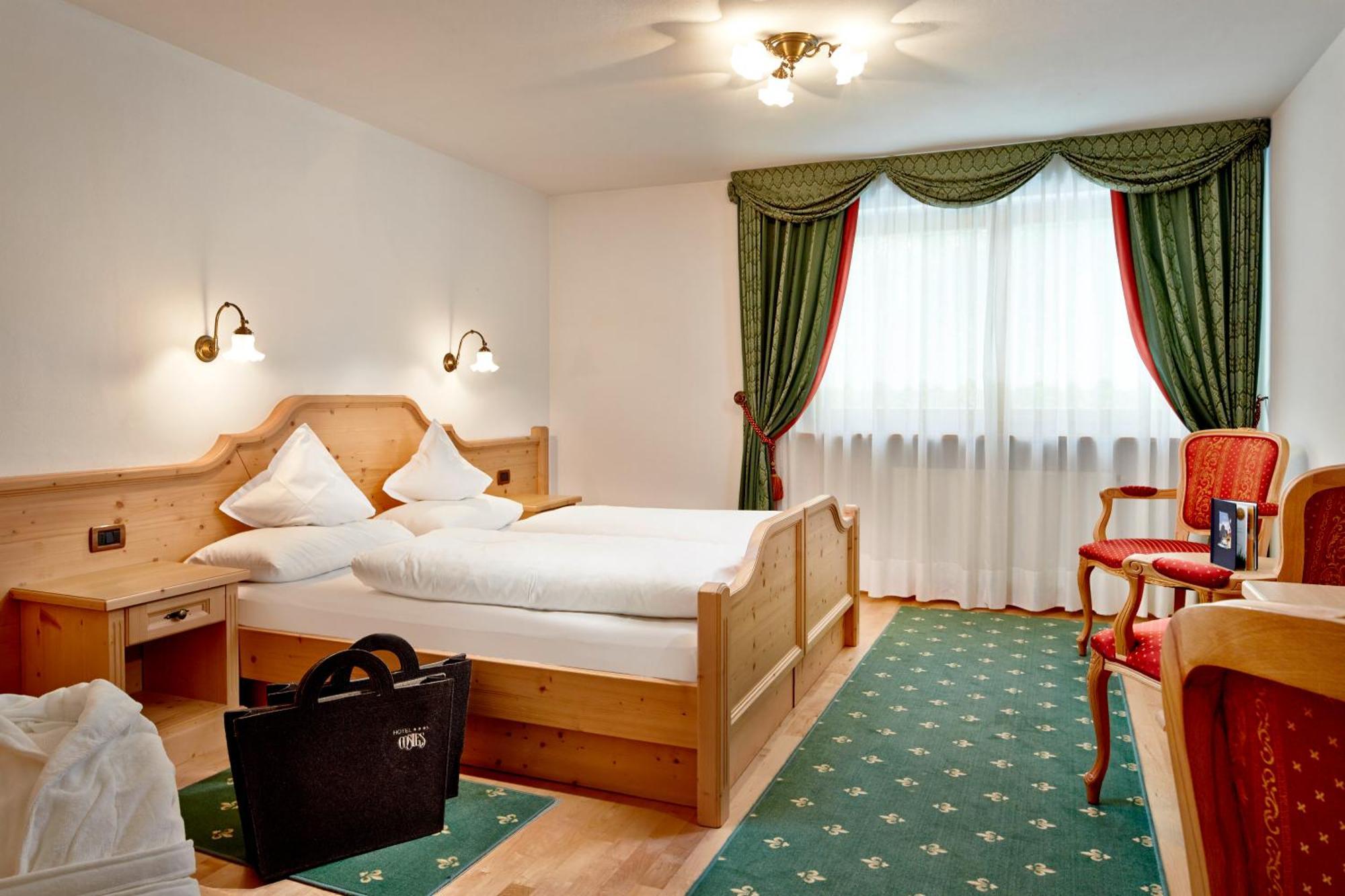 Hotel Costes Корвара-ін-Бадія Екстер'єр фото